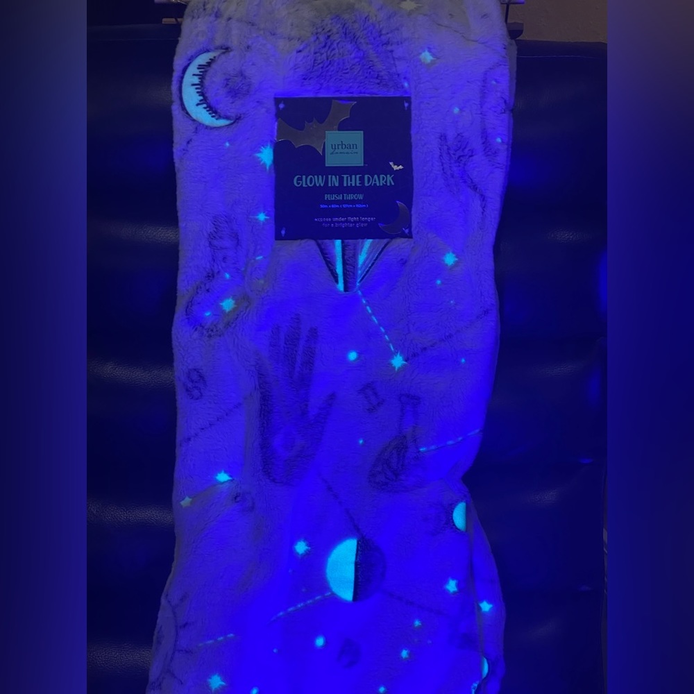 URBAN DOMAIN GLOW IN THE DARK Ultra Plush Throw Witchy Blanket 50x60 🌙🧙‍♀️🪬